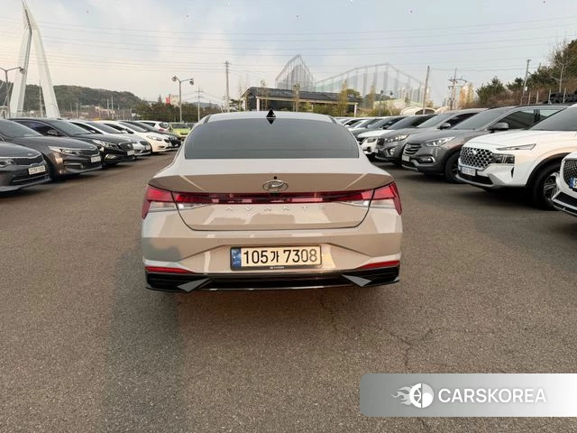 Hyundai Avante (CN7) 2021 Серебристо-серый из Кореи, фото 5