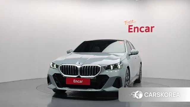 BMW 5 Series (G60) id 3511997 из Кореи 13