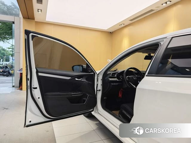 Honda Civic id 4365778 из Китая 23