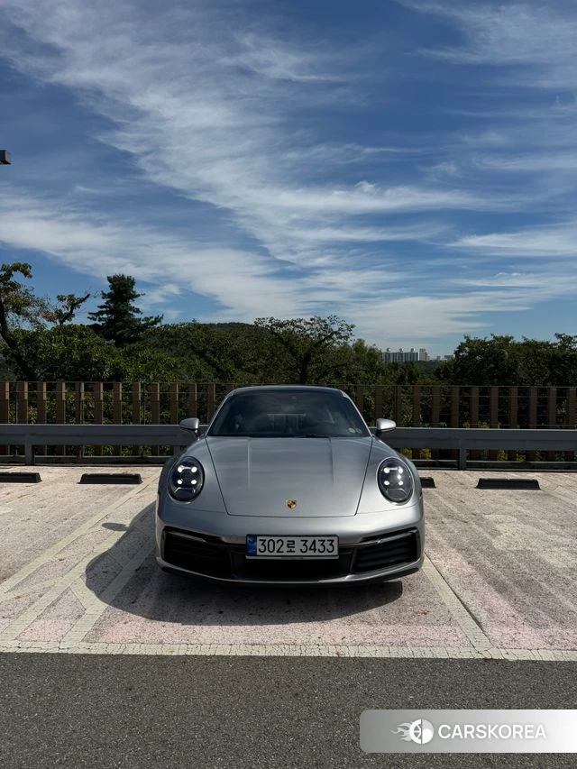 Porsche 911(992) 2022 Серебристо-серый из Кореи, фото 3