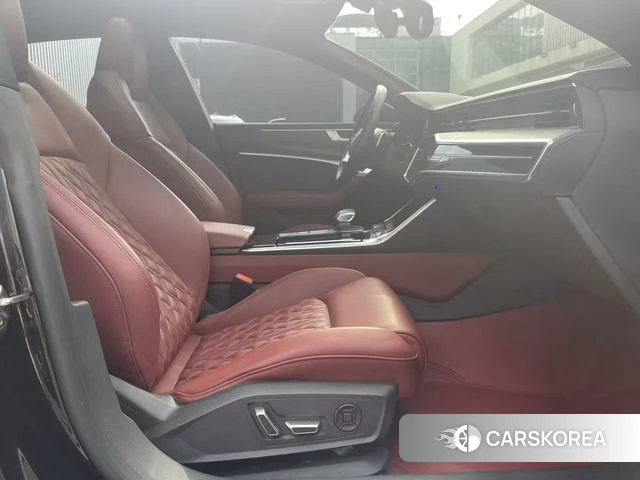 Audi A7L id 4276710 из Китая 10