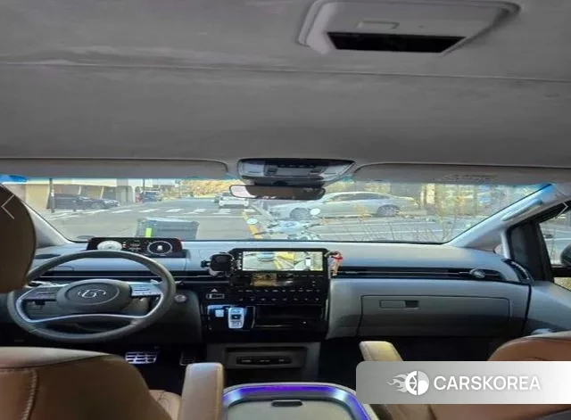 Hyundai Staria 2023 Черный из Кореи, фото 3