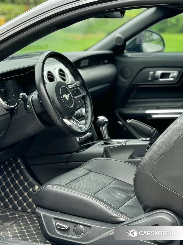 Ford Mustang 2019 Черный из Китая, фото 3