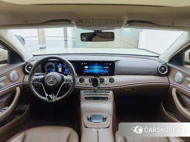Mercedes-Benz E-class 2021 Белый из Китая, фото 5