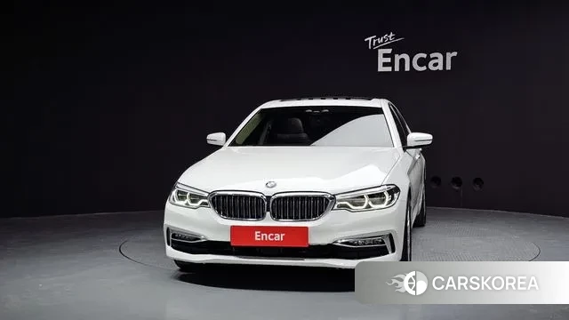 BMW 5 Series (G30) id 3505491 из Кореи 13