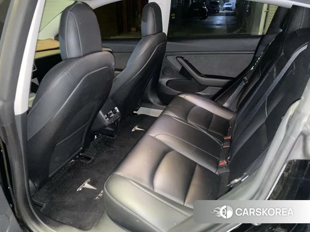 Tesla Model 3 2023 Черный из Китая, фото 3