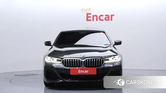 BMW 5 Series (G30) id 3590979 из Кореи 13