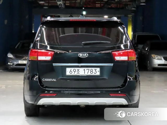 Kia All New Carnival id 3912055 из Кореи 13