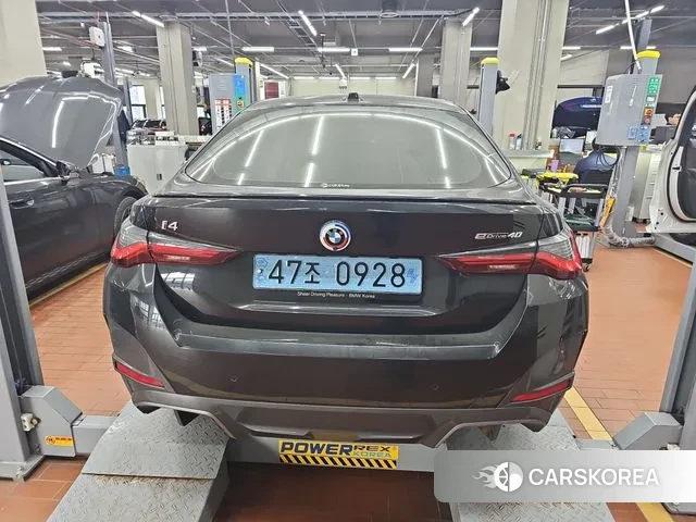 BMW i4 2022 Черный из Кореи, фото 3