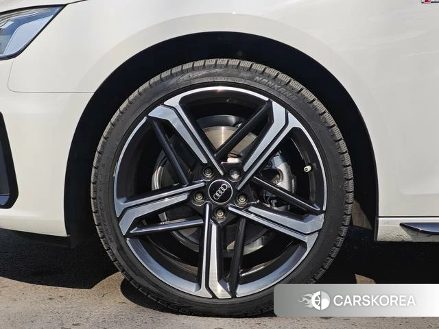 Audi A4L id 3855977 из Китая 13