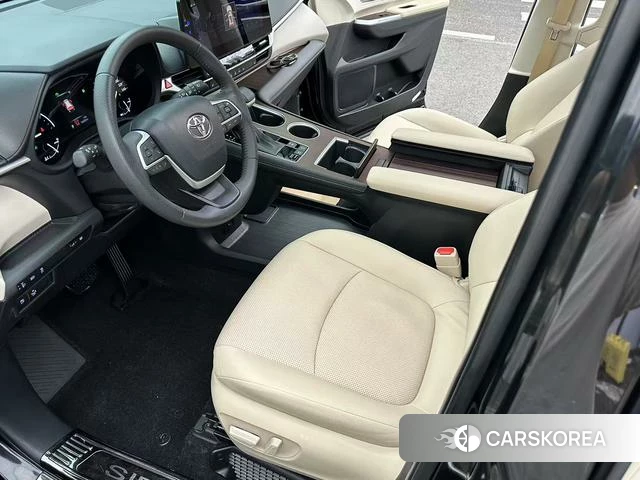 Toyota Saina 2022 Черный из Китая, фото 3