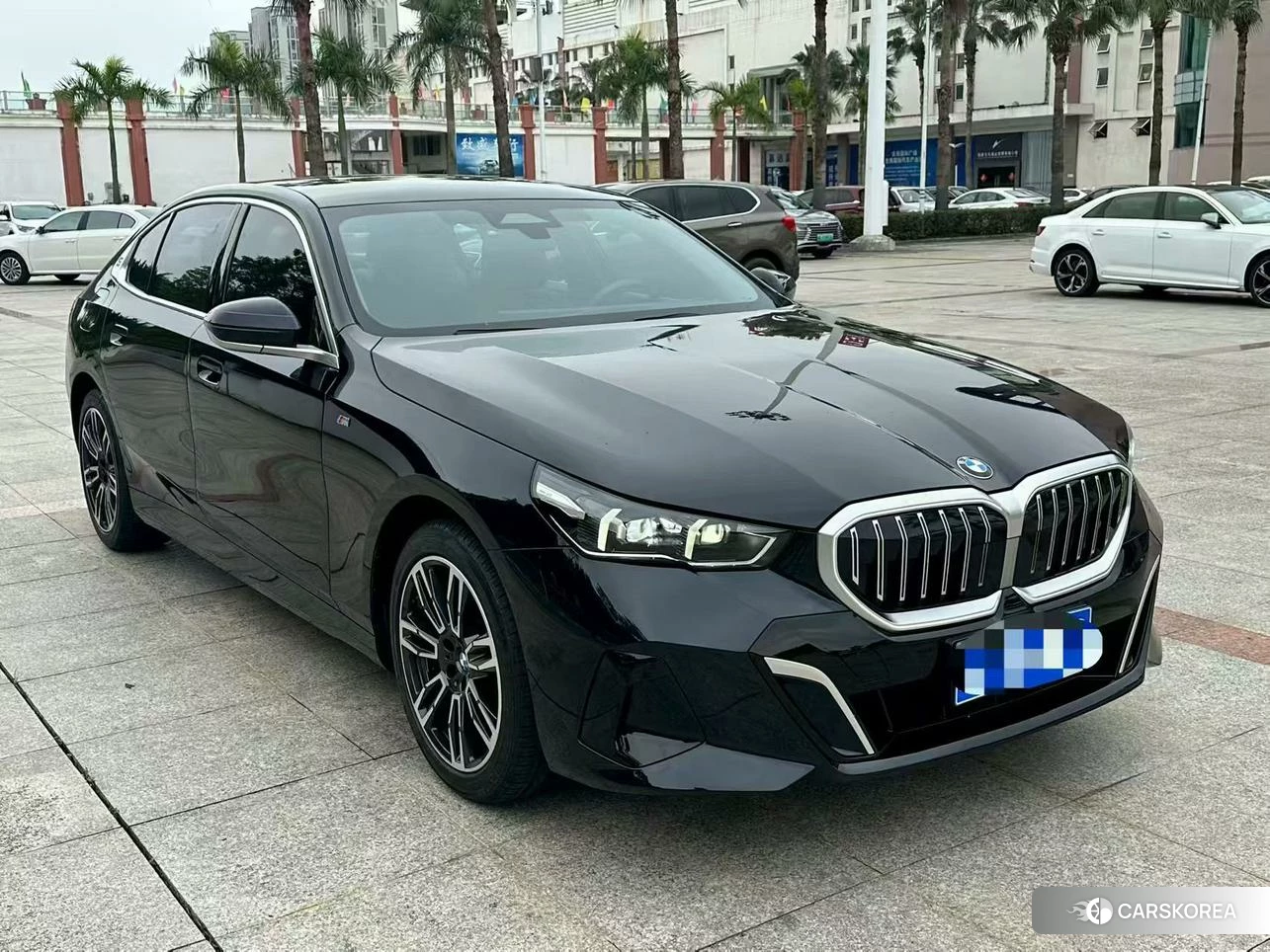 BMW 5 series 2025 Черный из Китая, фото 3
