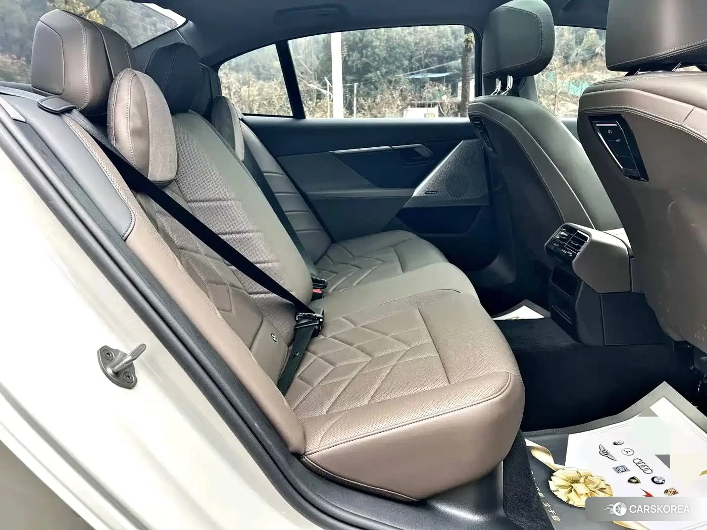 BMW 5 series 2025 Белый из Китая, фото 3