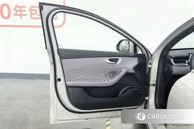 Roewe M7 DMH id 4190575 из Китая 17