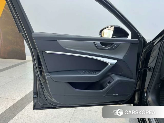 Audi A6L id 4335853 из Китая 23