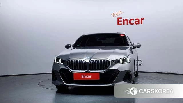 BMW 5 Series (G60) id 4590157 из Кореи 13