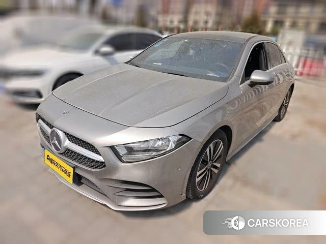 Mercedes-Benz Class A 2019 Темно-серый из Китая, фото 3