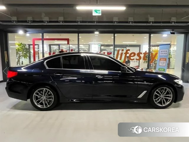 BMW 5 Series (G30) id 4915779 из Кореи 13