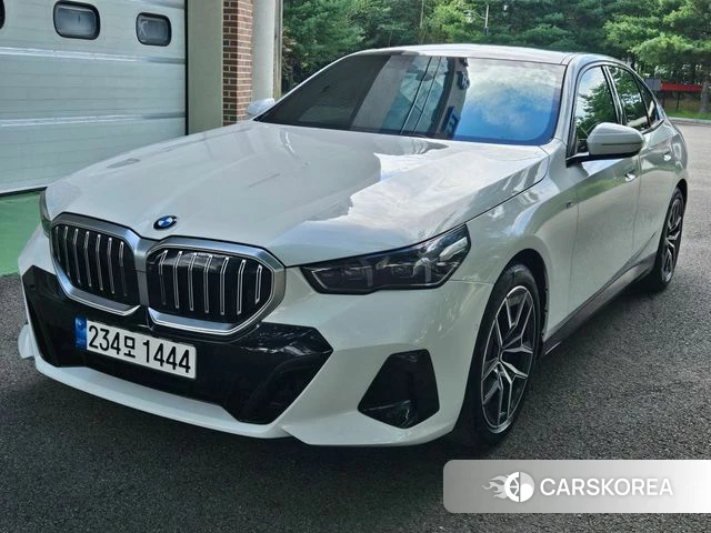 BMW 5 Series (G60) id 4628538 из Кореи 13