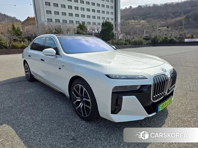 BMW 7 Series (G70) id 3763308 из Кореи 11