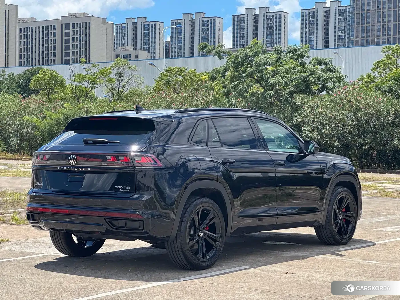 Volkswagen Touareg 2025 Черный из Китая, фото 4