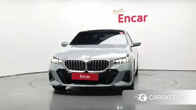 BMW 5 Series (G60) id 4584287 из Кореи 13