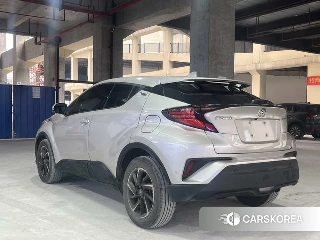 Toyota C-HR 2021 Серебристо-серый из Китая, фото 3