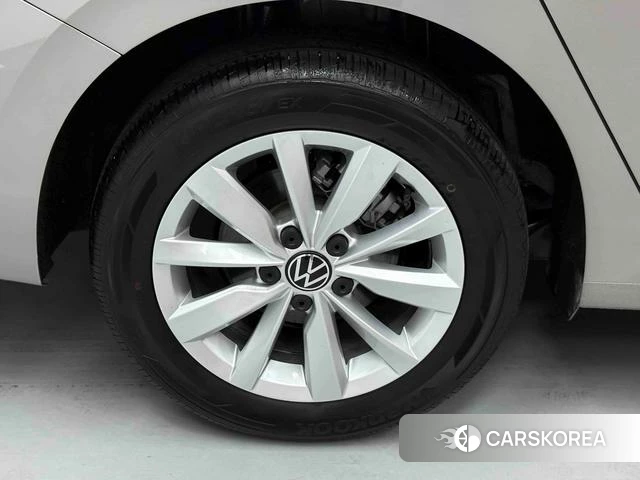 Volkswagen Bora id 4374715 из Китая 23