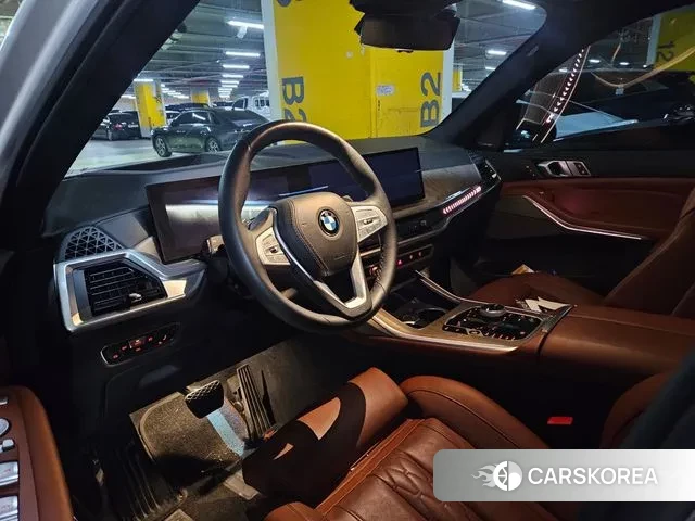 BMW X7 (G07) 2023 Белый из Кореи, фото 3