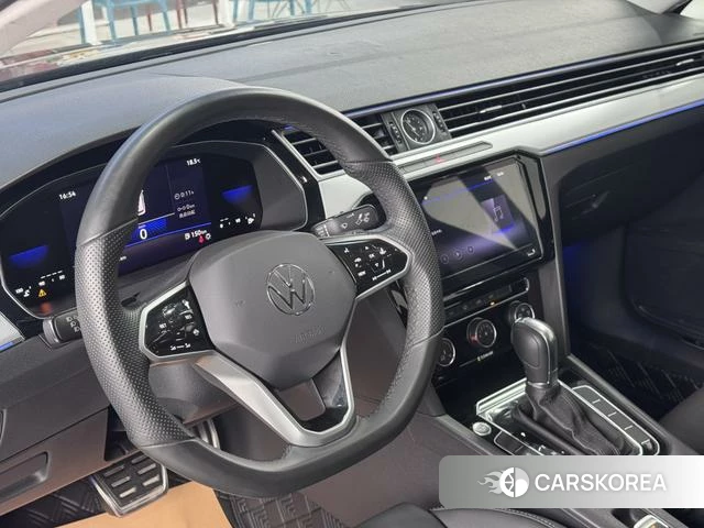 Volkswagen Magotan 2025 Черный из Китая, фото 4