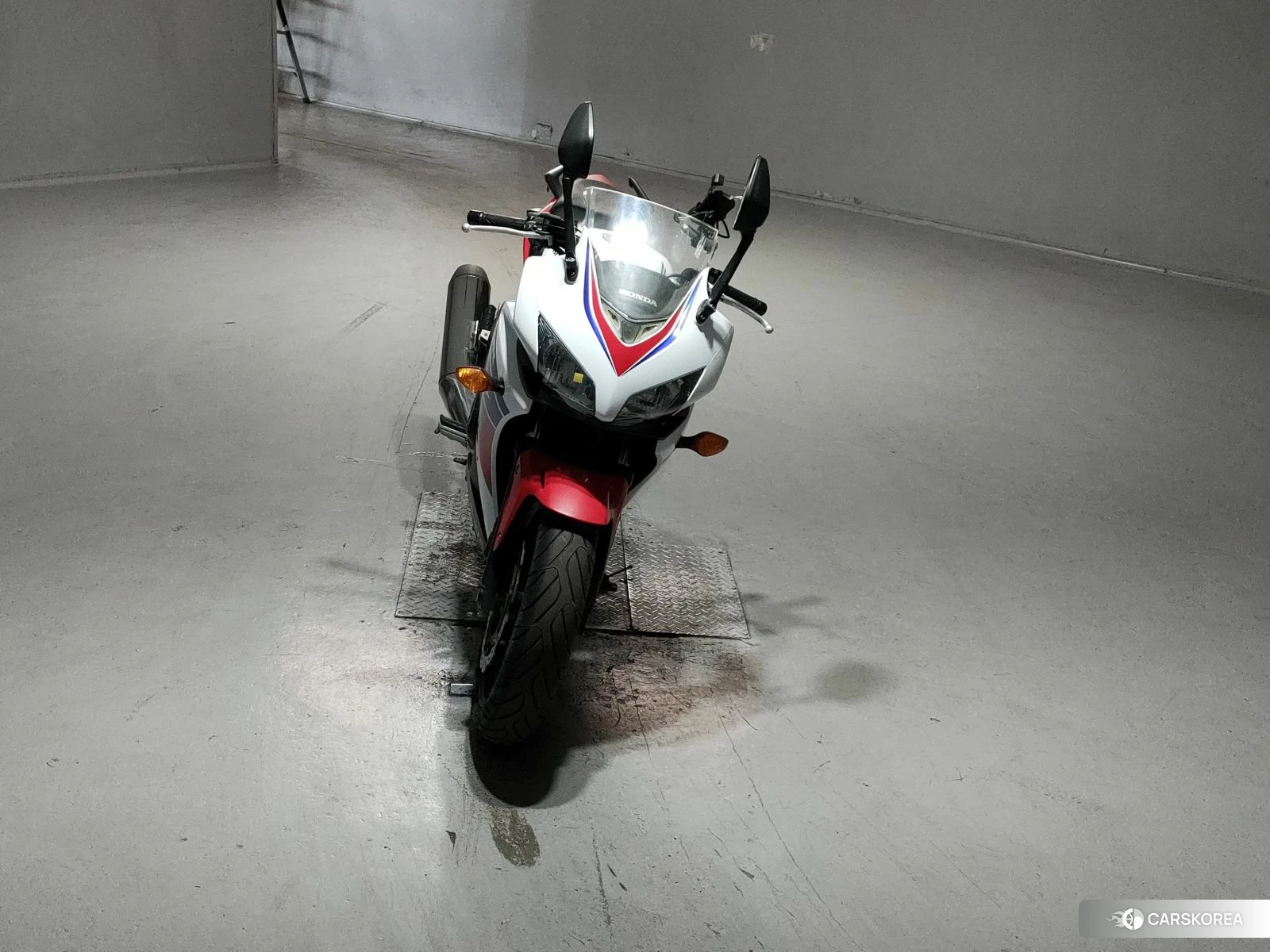 Проданный Honda CBR400R 2013 из Японии, фото 4