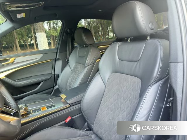 Audi A6L id 4359227 из Китая 7