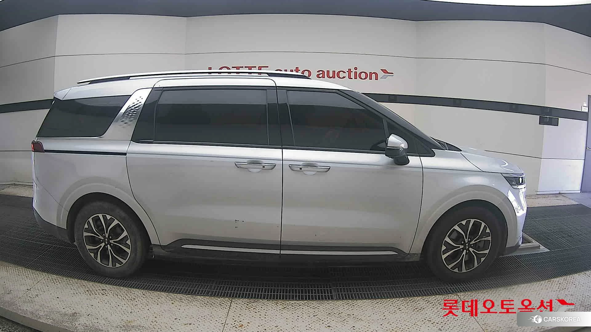 Kia Carnival id 4909317 из Кореи 23