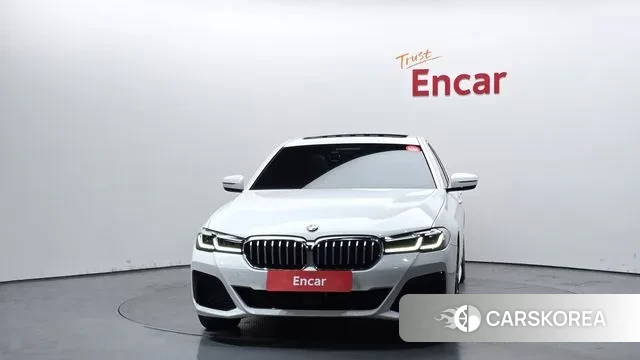 BMW 5 Series (G30) id 3572588 из Кореи 13