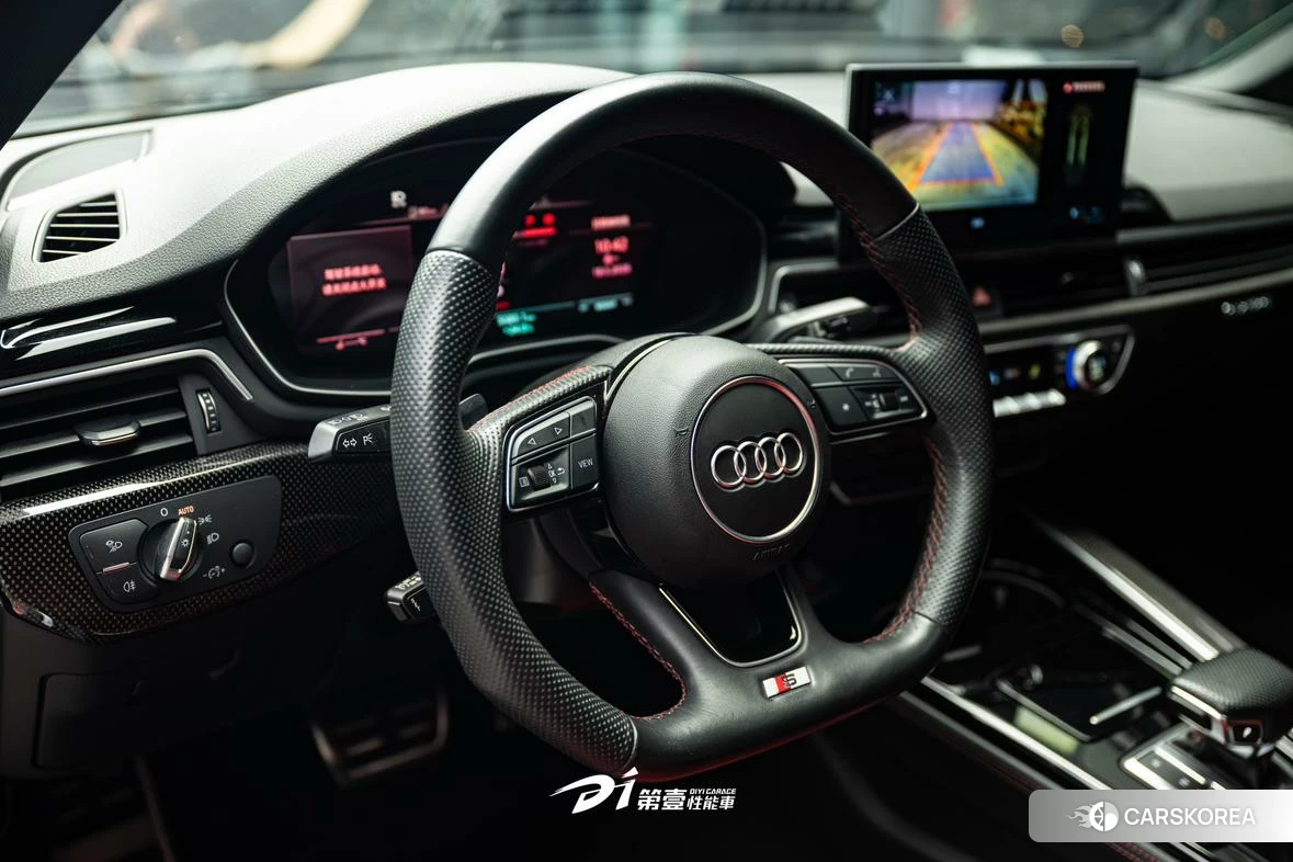 Audi S4 2021 Темно-серый из Китая, фото 3