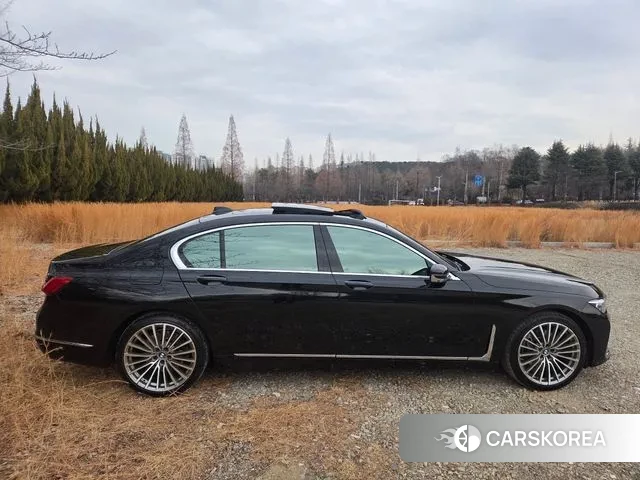 BMW 7 Series (G11) id 3687077 из Кореи 8