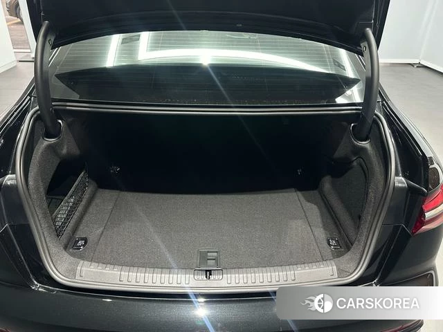 Audi A6L id 4265915 из Китая 10