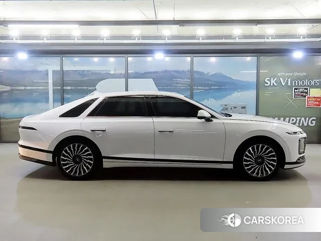 Hyundai Grandeur (GN7) id 3316945 из Кореи 13