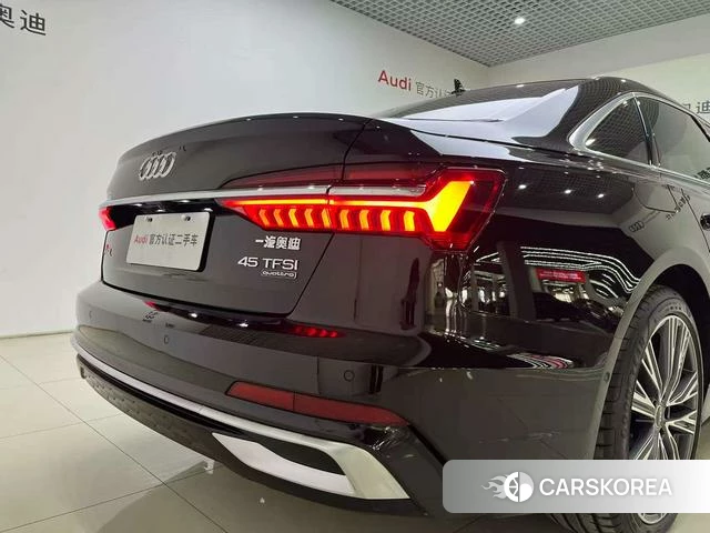 Audi A6L id 4228525 из Китая 9