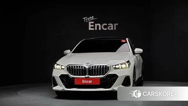 BMW 5 Series (G60) id 3711289 из Кореи 13