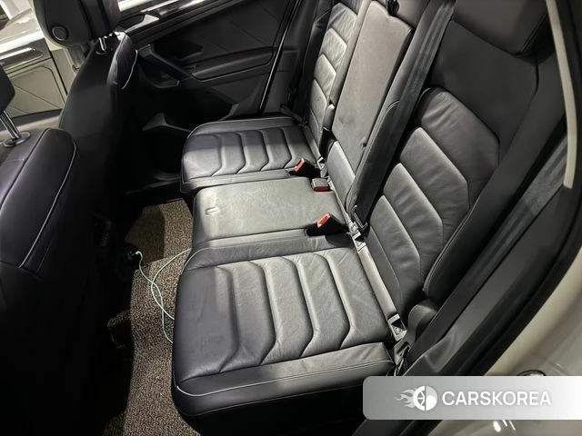 Volkswagen Tiguan second Generation 2021 Белый из Кореи, фото 3