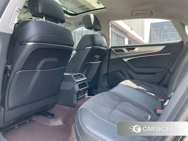 Audi A7L id 4298331 из Китая 8