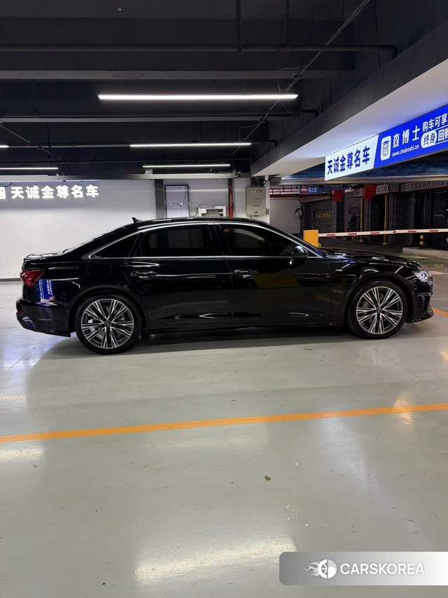 Audi A6L 2022 Черный из Китая, фото 4