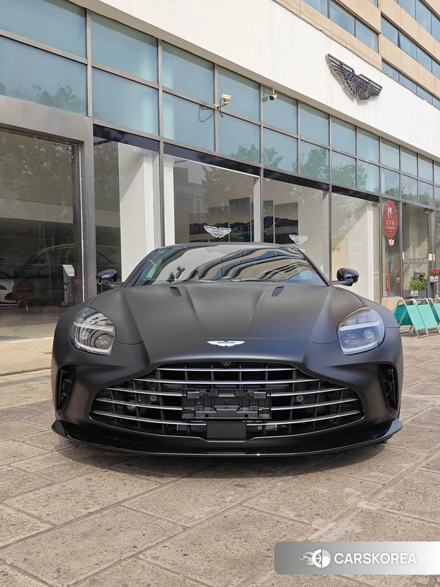 Aston Martin Vantage 2025 Черный из Китая, фото 6