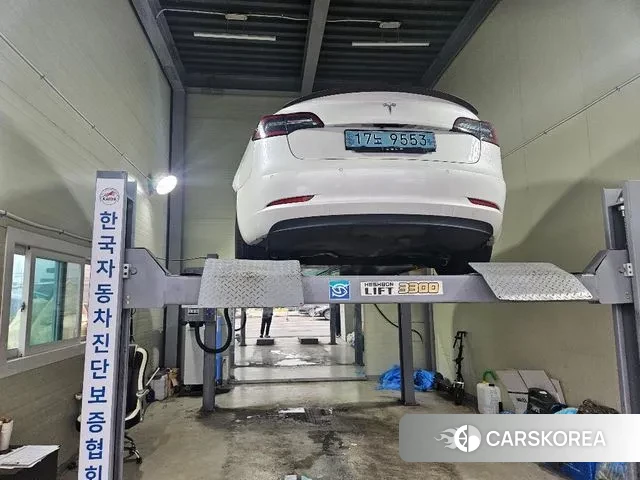 Tesla Model 3 2020 Белый из Кореи, фото 3