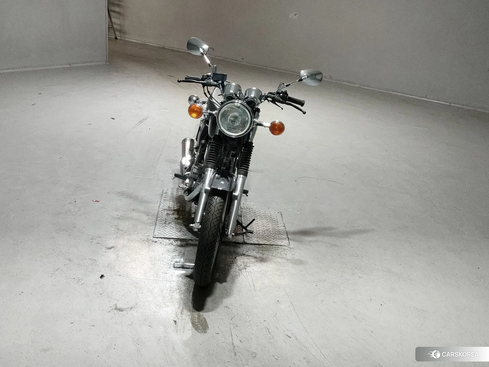 Проданный Yamaha SR 400 2020 из Японии, фото 2
