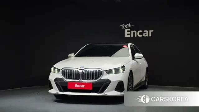 BMW 5 Series (G60) id 3679420 из Кореи 13