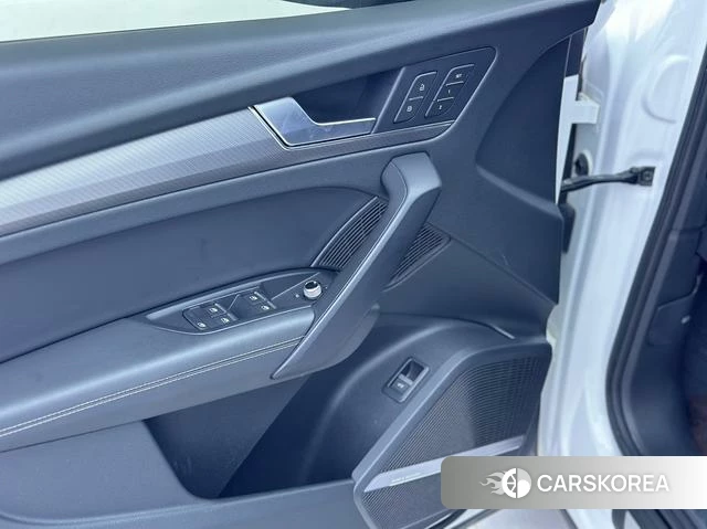 Audi Q5L id 4258868 из Китая 23