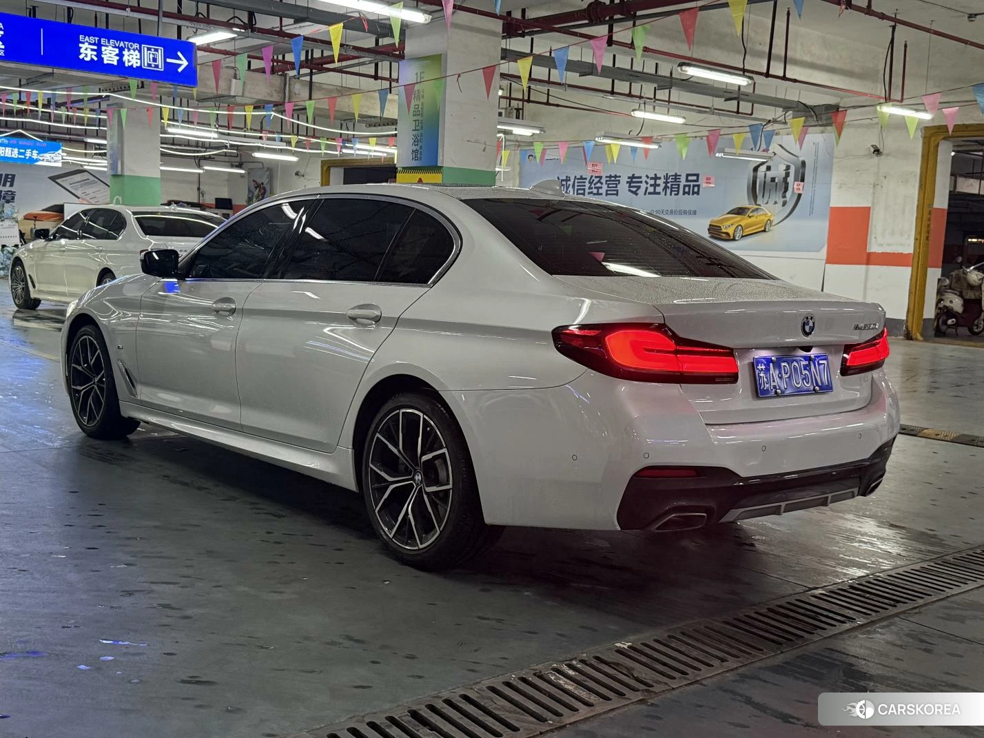 BMW 5 series 2020 Белый из Китая, фото 3