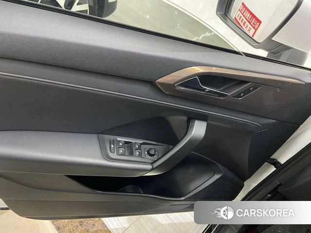 Volkswagen Tuyue id 4273530 из Китая 16
